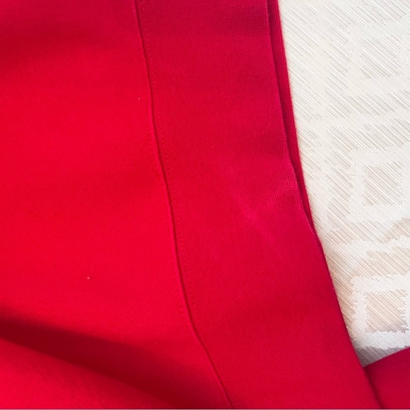 VINTAGE DISNEY WINNIE THE POOH EMBROIDERED SWEATSHIRT Red Size Small Unisex - Picture 9 of 9